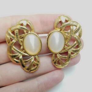 Vintage 80s Style Stud Earrings, Gold Tone Faux Pearl Wing Shape, Retro Design